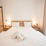 Rock In N Pools Resort-parking * Năvodari