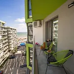 Rock In N Pools Resort-parking * Năvodari