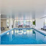 Lägenhet Rock In N Pools Resort-parking