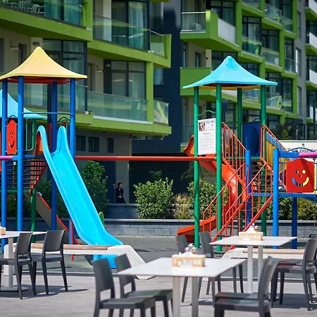 Rock In N Pools Resort-parking Апартаменты *