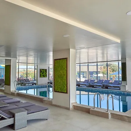 Rock In N Pools Resort-parking Lejlighed Năvodari