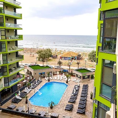 Rock In N Pools Resort-parking
